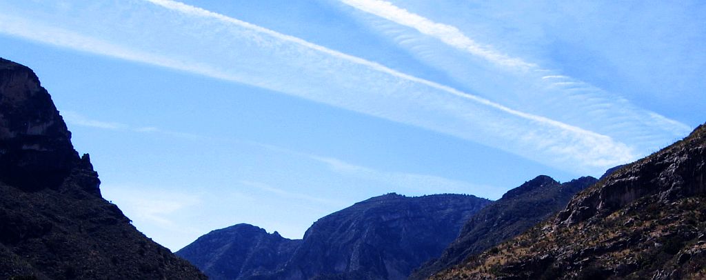 Contrails New Mexico